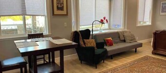 Luxury Spacious Studio in Woodside Plaza