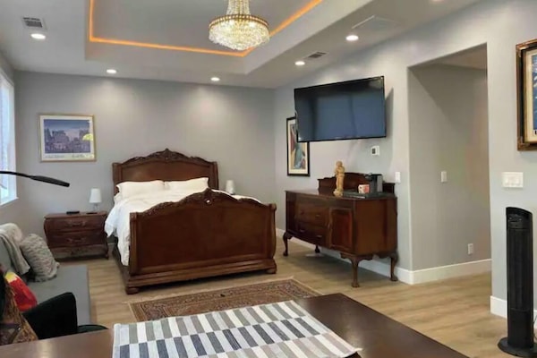 1 bedroom, iron/ironing board, WiFi, bed sheets