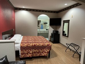 Bàn ủi/dụng cụ ủi quần áo, bộ trải giường 