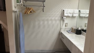 2 QUEEN BED NON SMOKING | Bathroom | Bathtub, hair dryer, towels, soap