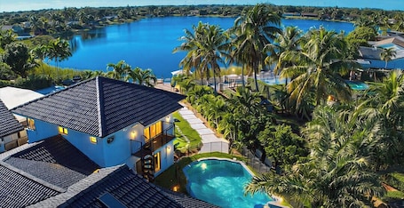 Outdoor pool, a heated pool. Luxury Miami Mansion/Beach/Pool/BB Court & Golf