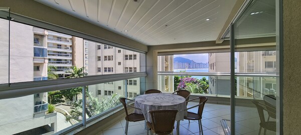 Apartamento Mirante Astúrias - Guarujá - Santos