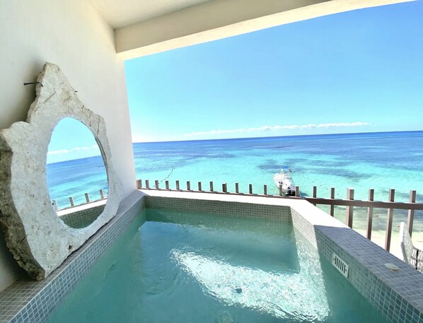 Indoor pool, outdoor pool - IT BEACH: Exclusive BeachFront with Plunge Pool (Playa del Carmen)