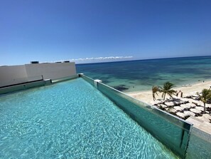 Indoor pool, outdoor pool - IT BEACH: Exclusive BeachFront with Plunge Pool (Playa del Carmen)