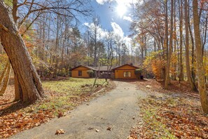 Exterior - Hot Tub + Fire Pit: Creekside Gatlinburg Getaway! (Gatlinburg)