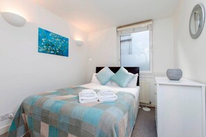 Apartment, Multiple Beds | 2 bedrooms, iron/ironing board, free WiFi, bed sheets - Remarkable 2-bed Apartment in London (London)