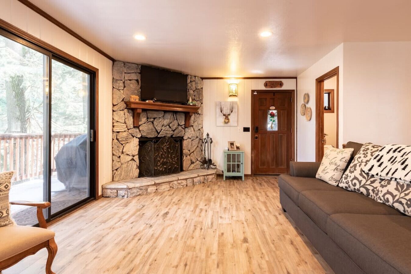 Cozy Getaway. Away From Everything!