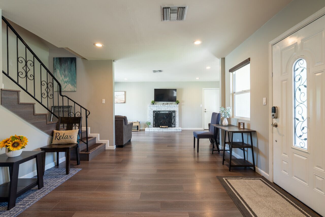 3 Bedroom- 2.5 Bath. Safe and Clean Neighborhood.