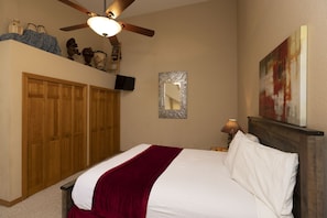 1 bedroom, iron/ironing board, WiFi, bed sheets - Cascade Village 357: One Bedroom mountain-view condo with pool, hot tub & balcony. (Durango)