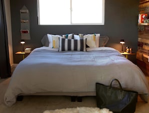 1 habitación, tabla de planchar con plancha, wifi y ropa de cama