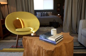 1 bedroom, iron/ironing board, WiFi, bed sheets - Pink Moon Cabin - Beautiful Cozy Secluded Retreat (Joshua Tree)