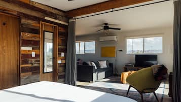 1 slaapkamer, een strijkplank/strijkijzer, gratis wifi, beddengoed