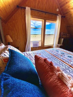 3 bedrooms, iron/ironing board, travel crib, free WiFi