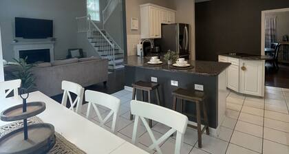 Sleeps 24 • BBQ • Fire Pit • Games • Pets OK