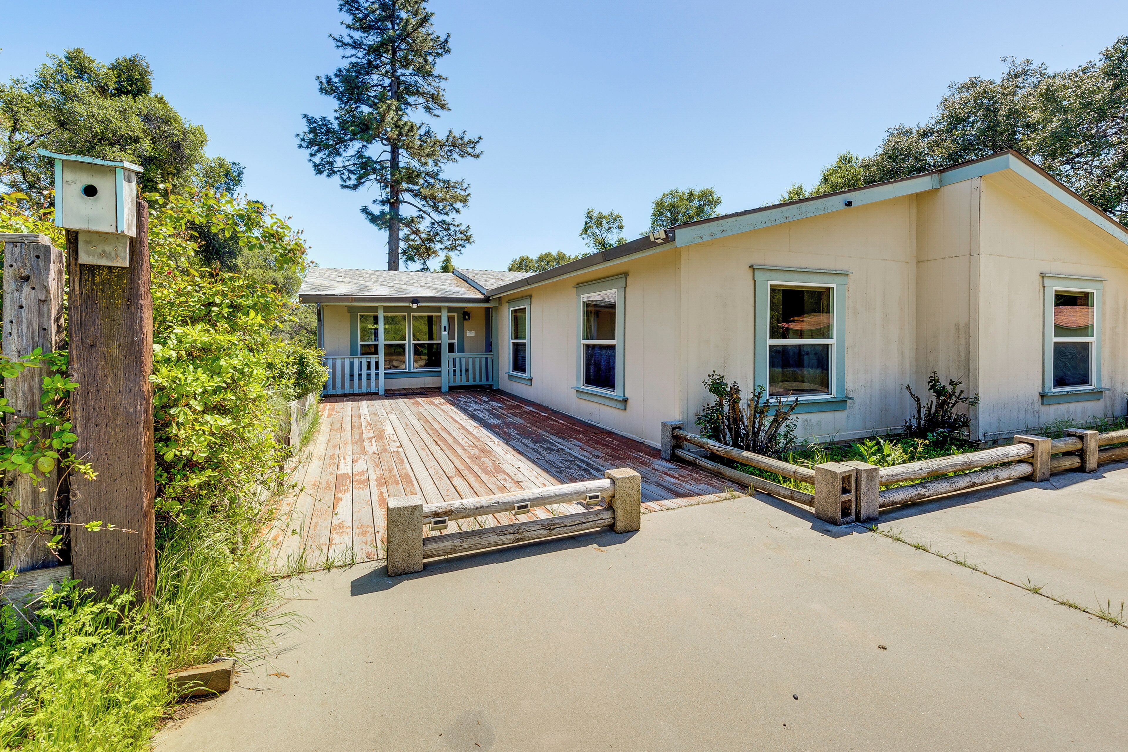 Mariposa Vacation Rental | 3BR | 2BA | Step-Free Access | 1,900 Sq Ft