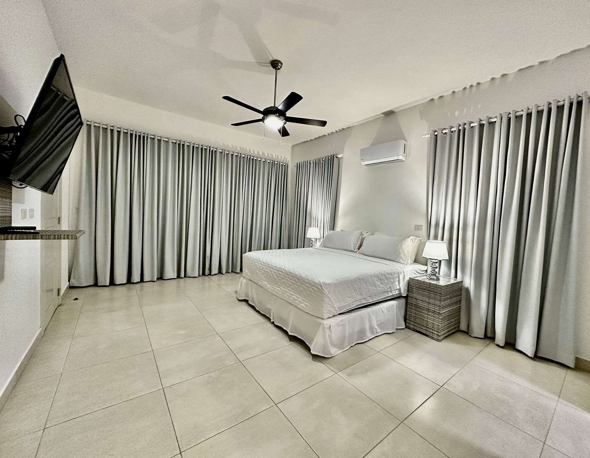 4 bedrooms, in-room safe, iron/ironing board, travel crib