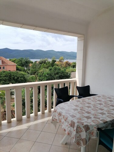 Apartments Dijana - One Bedroom Apartment with Terrace and Sea View