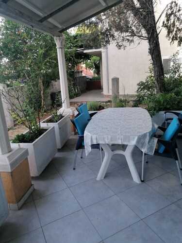 Apartments Dijana - Two bedroom Apartment with Terrace