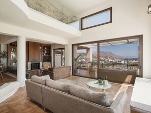 Smart-tv och en stereo