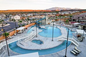 A heated pool - Enchanting townhome - your gateway to southern Utah fun with lazy river pool (Washington)