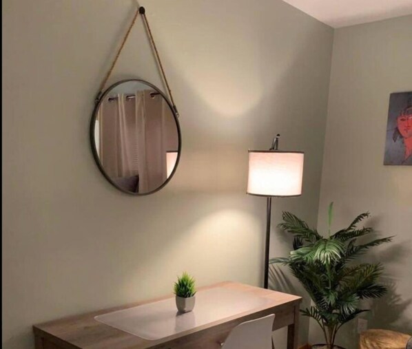 Interior - Apt 2 The Mod Squad S (Masury)