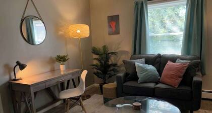 Apt 4 Convenient Location