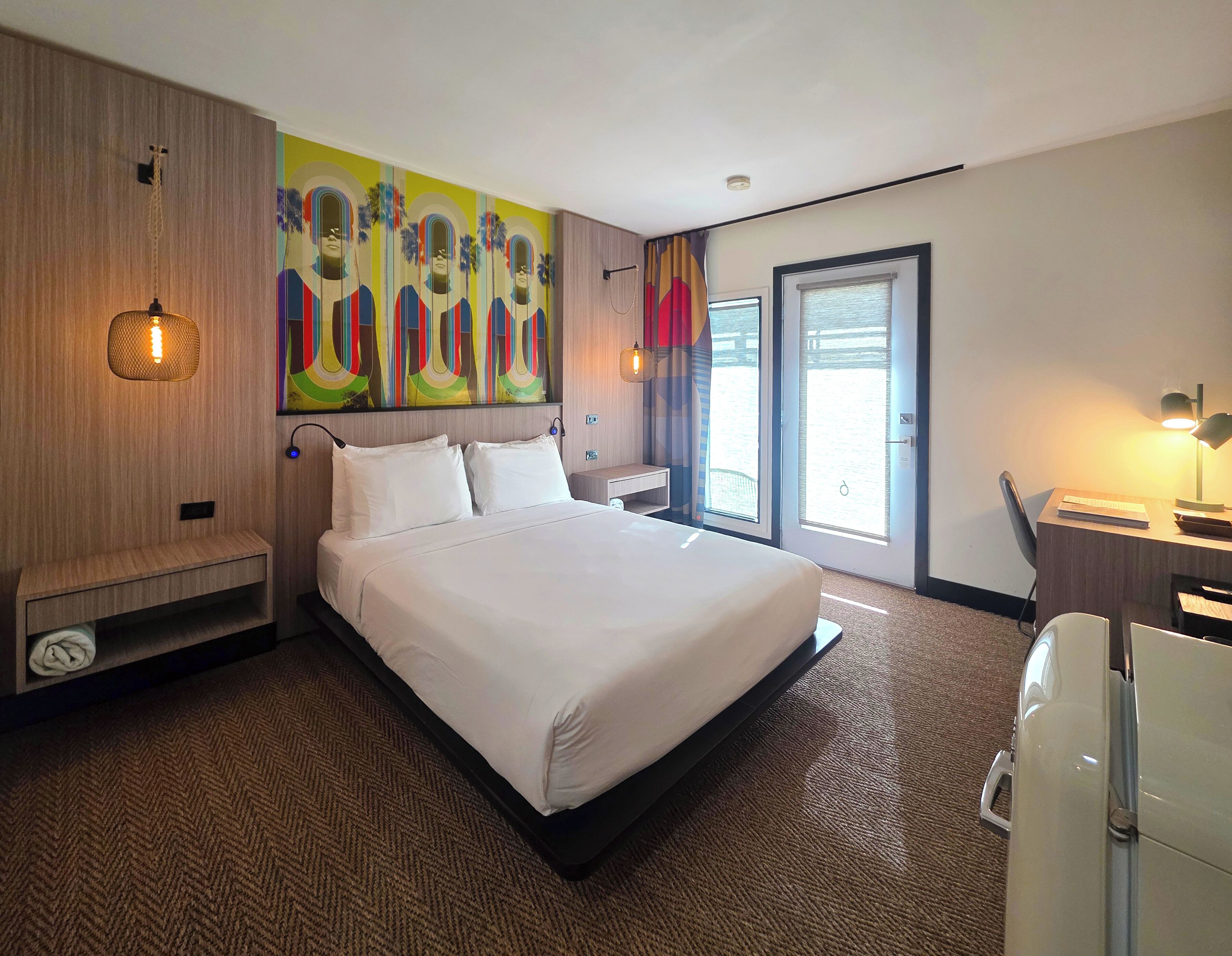 经典客房 | 高档床上用品、客房内保险箱、特色装修、特色家居