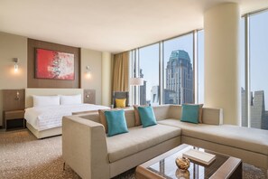 Minibar, in-room safe, individually furnished, desk - Le Méridien City Center, Doha (Doha)