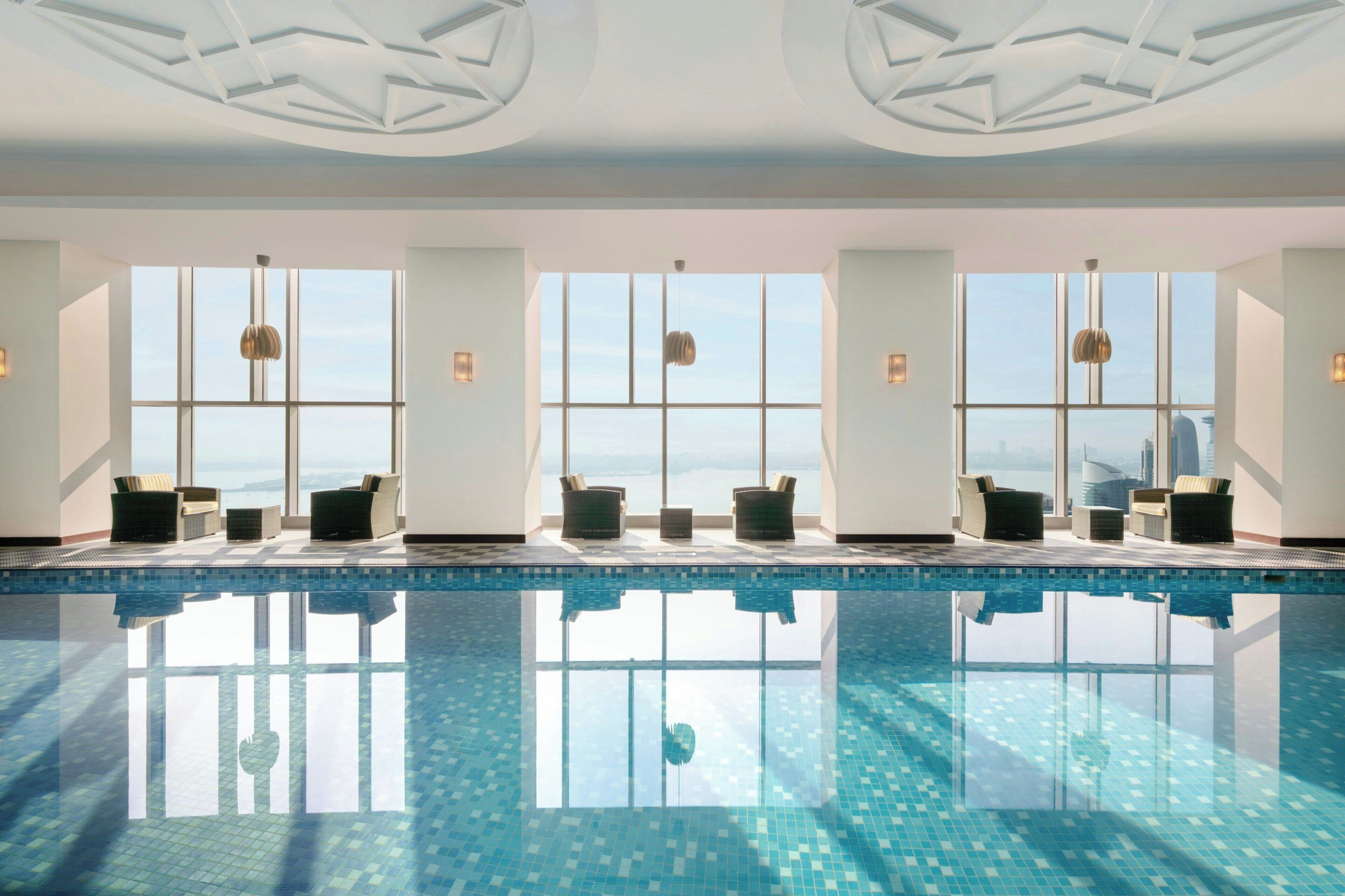 Piscine couverte, piscine extérieure