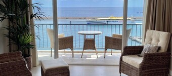 Home2Book El Encanto de La Bahía Santa Cruz