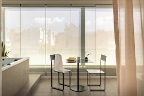 Penthouse Suite with Hot tub | Premium bedding, memory foam beds, in-room safe, individually decorated - The Newel Metaxourgeio by Athens Stay (Athens)