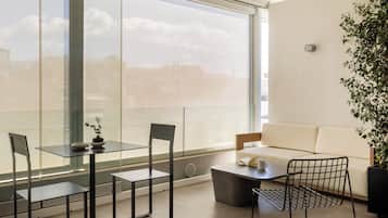 Penthouse Suite with Hot tub | Literie de qualité supérieure, matelas mémoire de forme