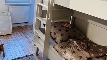 3 bedrooms, WiFi, bed sheets