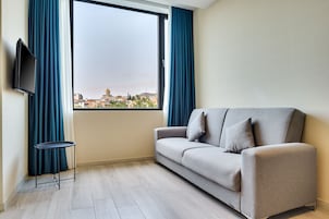 Junior Room | Premium bedding, minibar, in-room safe, desk