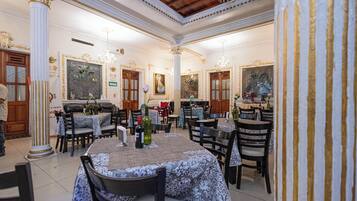 Bar (en la propiedad)