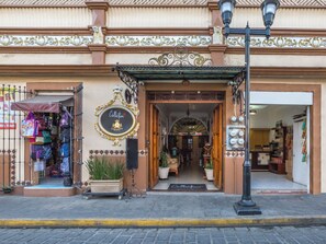 Front of property - Capital O Hotel Patio Pombo (Oaxaca)