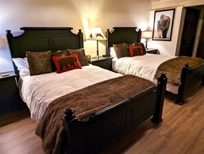 3 bedrooms, iron/ironing board, travel cot, free WiFi