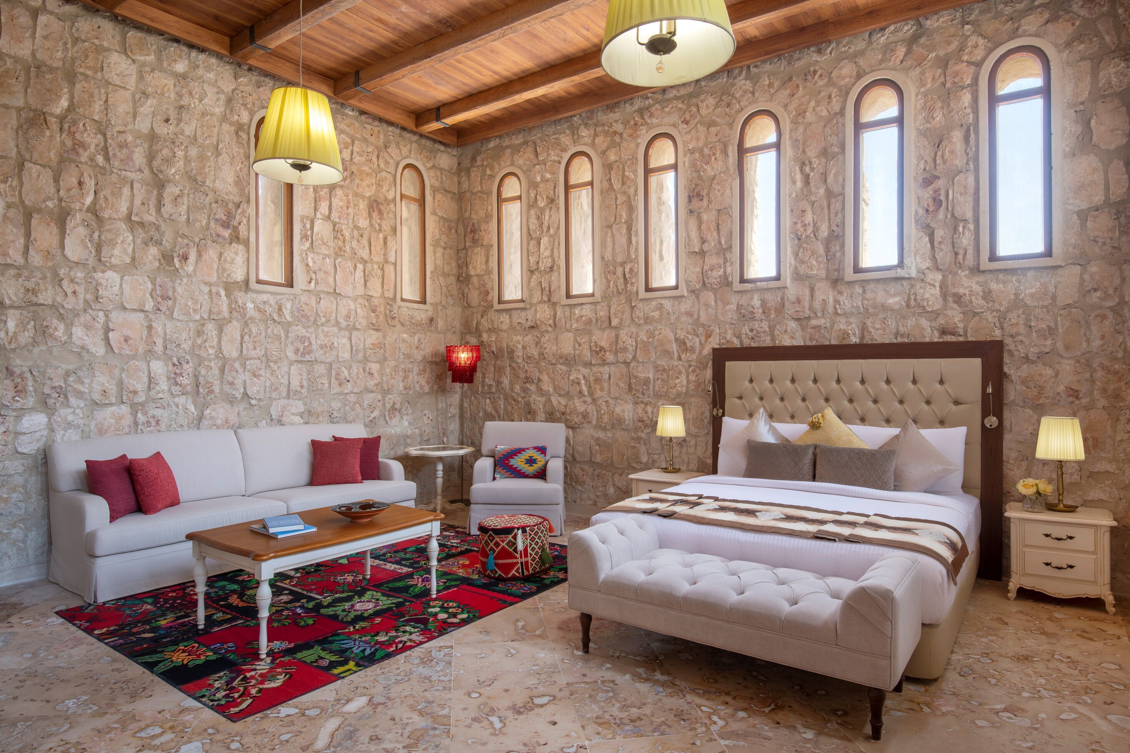 Minibar, in-room safe, individually decorated, individually furnished