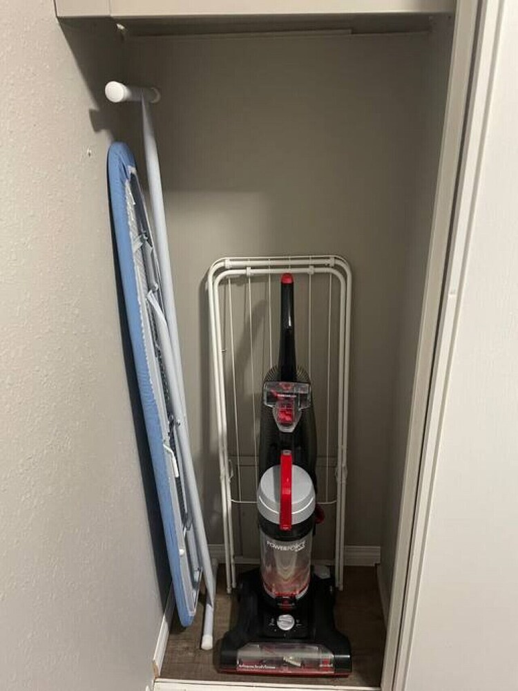 Spacious 2bedroom apartment Camrose Vrbo