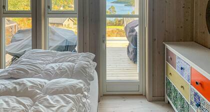 Beautiful home in Risør with kitchen