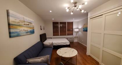 UES--STUDIO--NeaR TRansiTs, HosPitaLs, SHoPs 'n ResTauranTs!!!!!~~