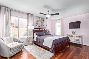 2 bedrooms, iron/ironing board, Internet, bed sheets