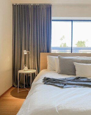 1 habitación, tabla de planchar con plancha, internet y ropa de cama 