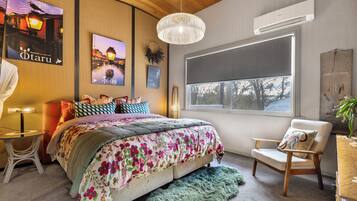 3 bedrooms, iron/ironing board, travel cot, free WiFi