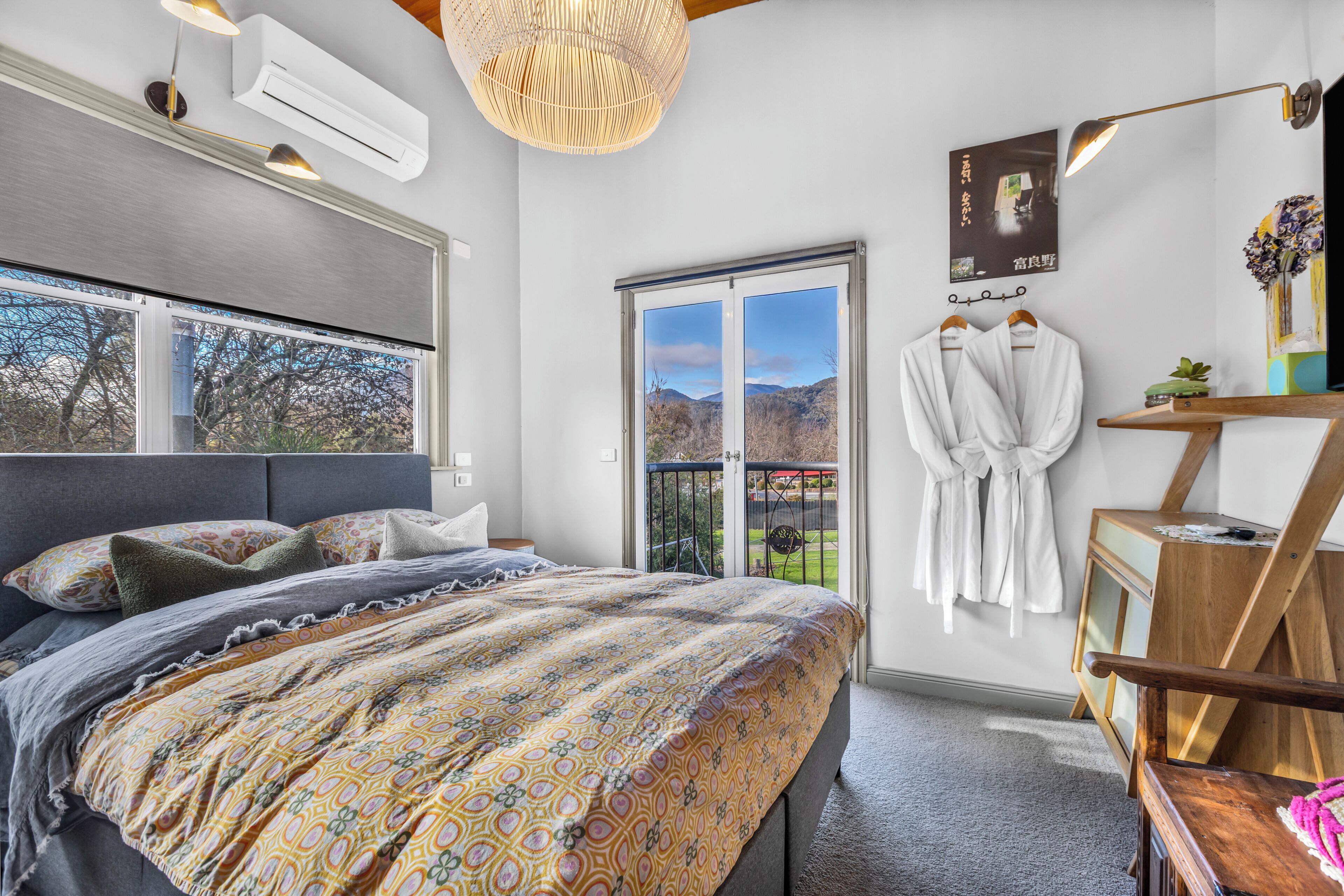 3 bedrooms, iron/ironing board, travel crib, free WiFi