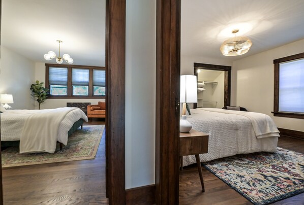 4 bedrooms, desk, WiFi, bed sheets