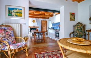 Interior - 2 bedroom nice home in Trebbiantico di Pesaro (Trebbiantico di Pesaro)