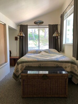 6 bedrooms, WiFi, bed sheets