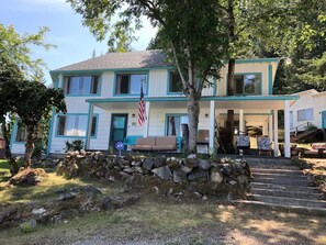 Exterior - Sweeping Lake Pend Oreille for all seasons with waterfront access - Perfect base camp for skiing (Sagle)