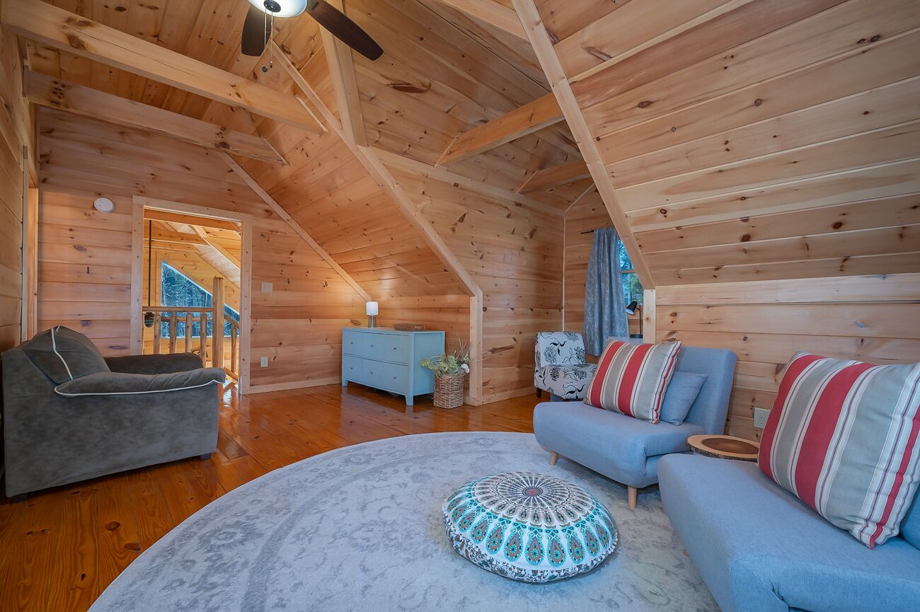 Paws Awhile | Pet-friendly Lake Lure Cabin With Mountain Views, Deck, & Easy Access To Tryon - Chimney Rock State Park, Chimney Rock